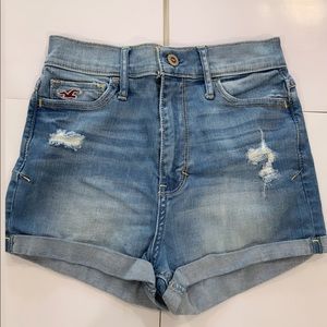 Hollister short